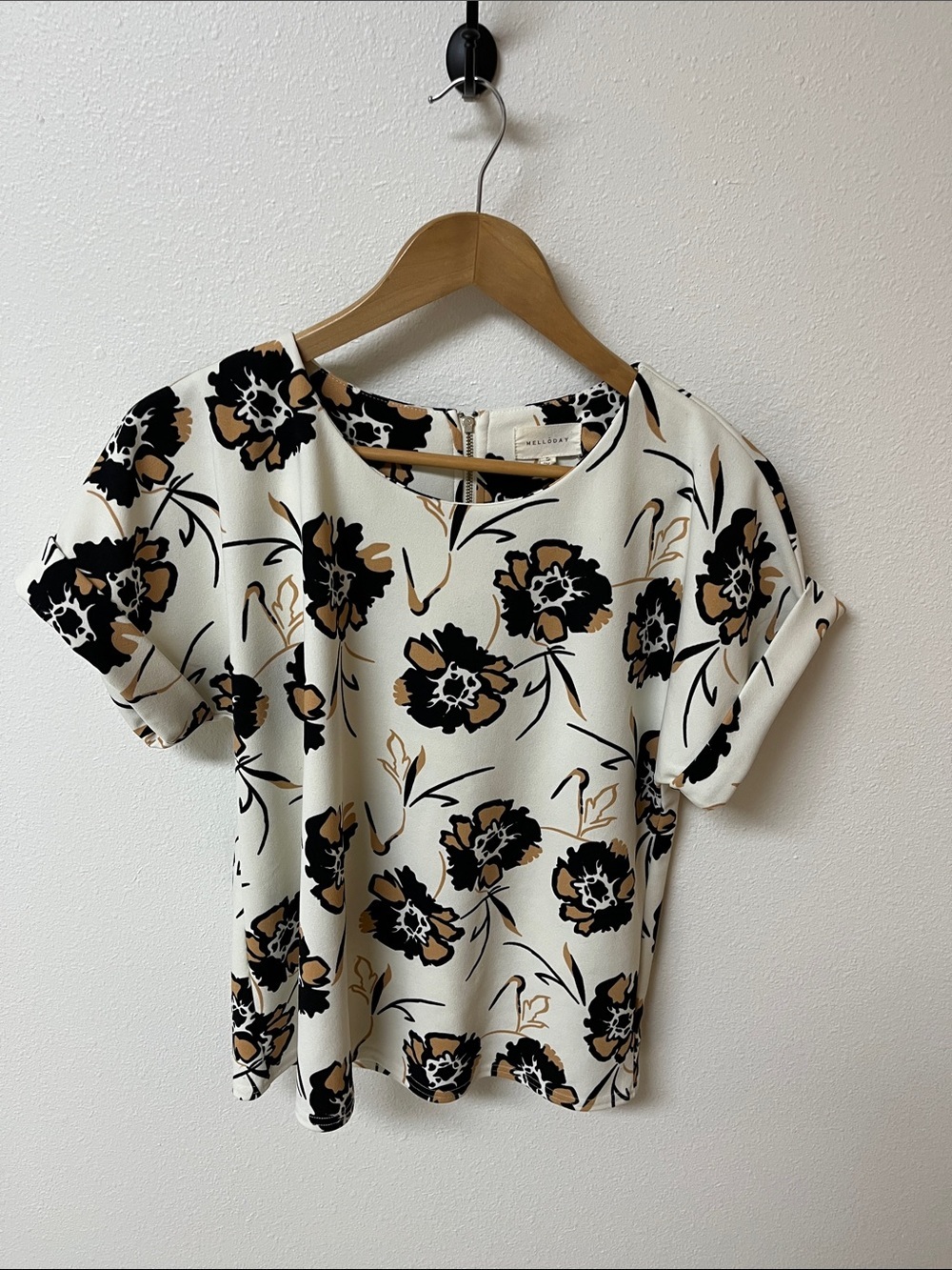 Melloday Floral Print Short Sleeve Blouse - Ivory/Black/Tan women’s size S
